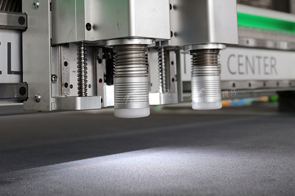 得马高速裁切机F11