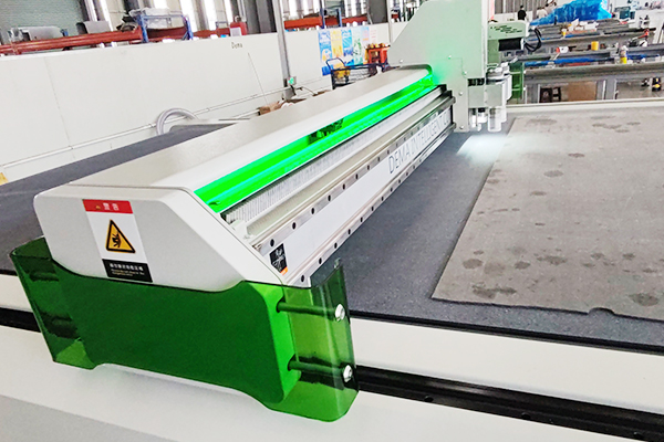 得马F11高速裁切机