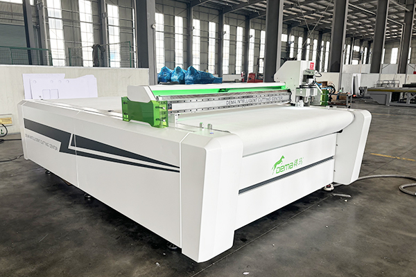 得马高速裁切机