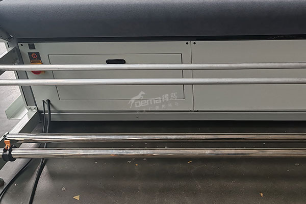 得马高速裁切机写真机架