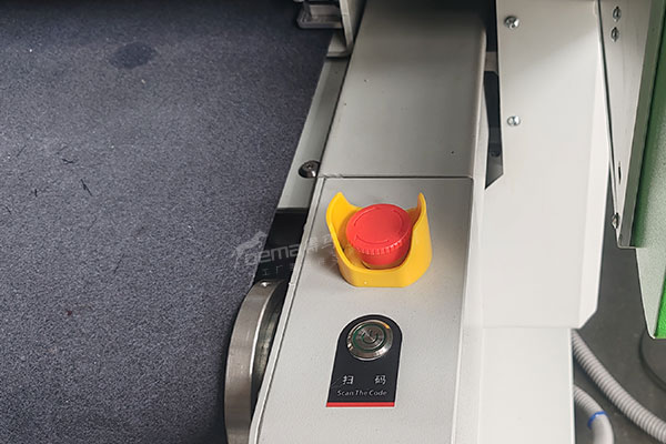 得马高速裁切机一键扫码按钮